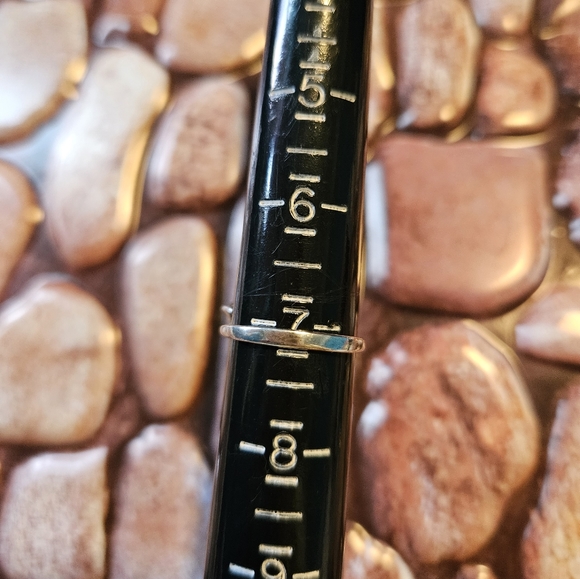 Sapphire & Cz Silver Size 7 Ring - Picture 10 of 10